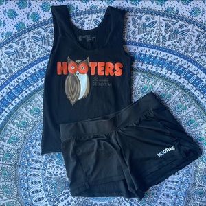 Hooters outfit